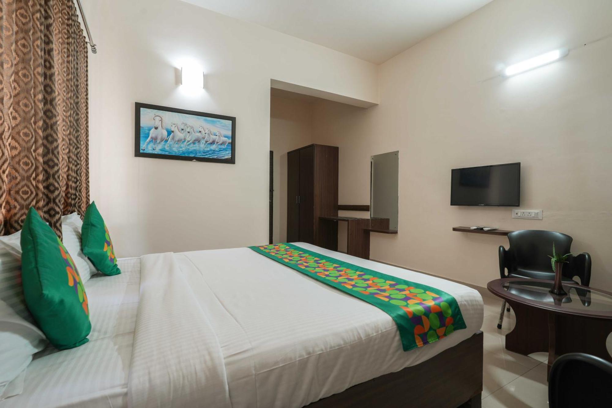 Treebo Pappilon Palace - Pvs Circle Mangaluru Zewnętrze zdjęcie