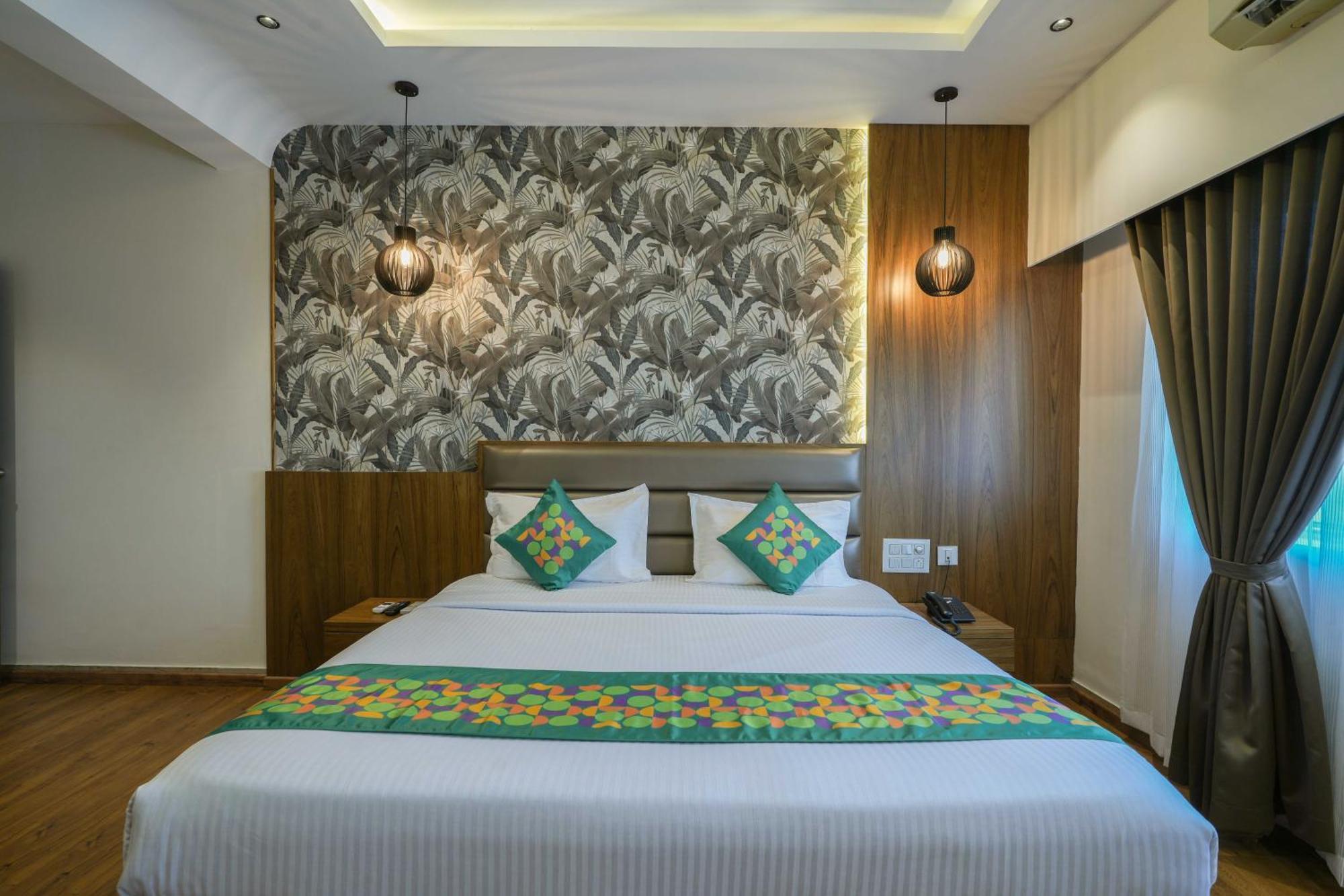 Treebo Pappilon Palace - Pvs Circle Mangaluru Zewnętrze zdjęcie