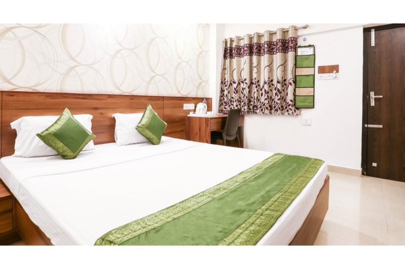 Treebo Pappilon Palace - Pvs Circle Mangaluru Zewnętrze zdjęcie